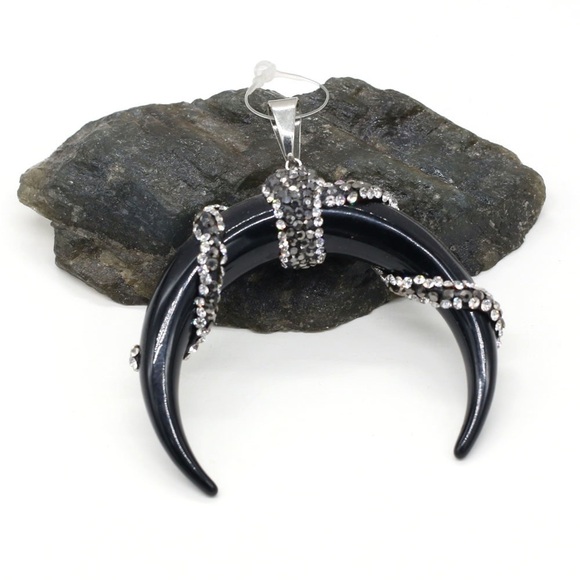 BLACK Natural Stone rhinestone Pendant Ox Bone Crescent Handmade necklace - Picture 1 of 9